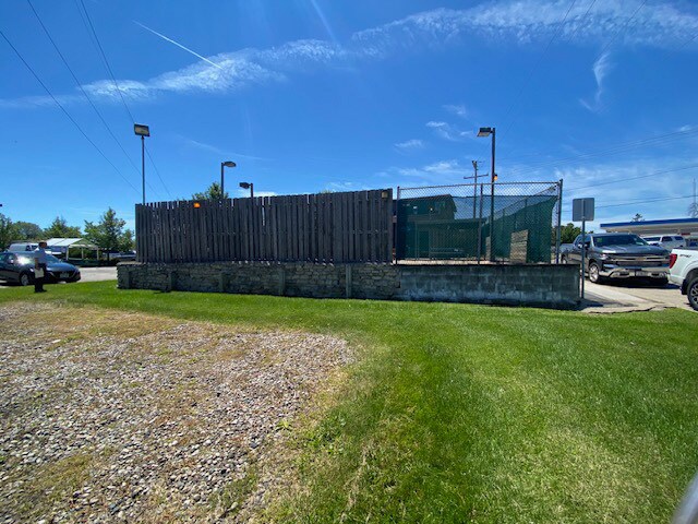 More Photos Of 1803 Main St, Green Bay Bar For Sale