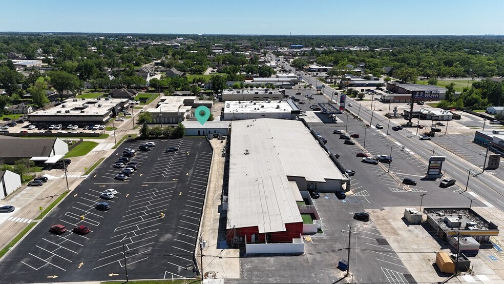 More Photos Of 3502 Patrick St, Lake Charles Flex For Lease