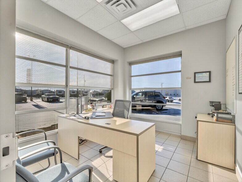 More Photos Of 1276 Trans Canada Way SE, Medicine Hat Showroom For Sale