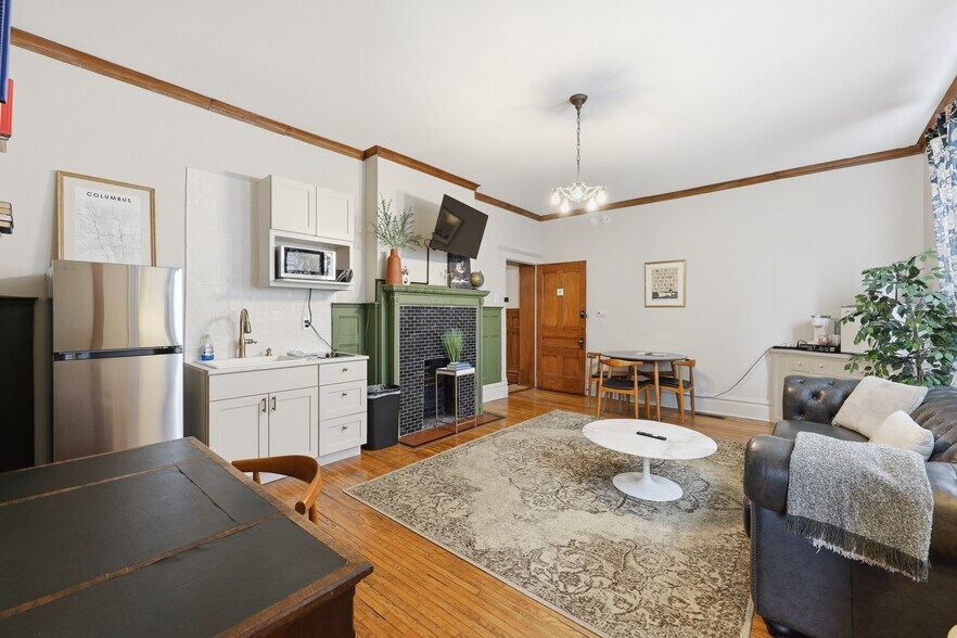 More Photos Of 83 Wilson Ave, Columbus Hospitality For Sale