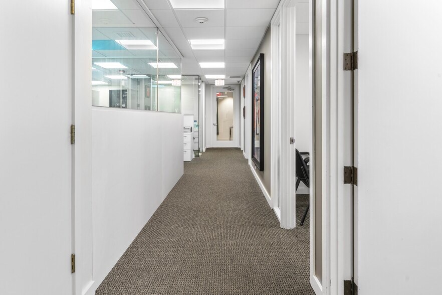 More Photos Of 701 E Commercial Blvd, Oakland Park Medical For Sale