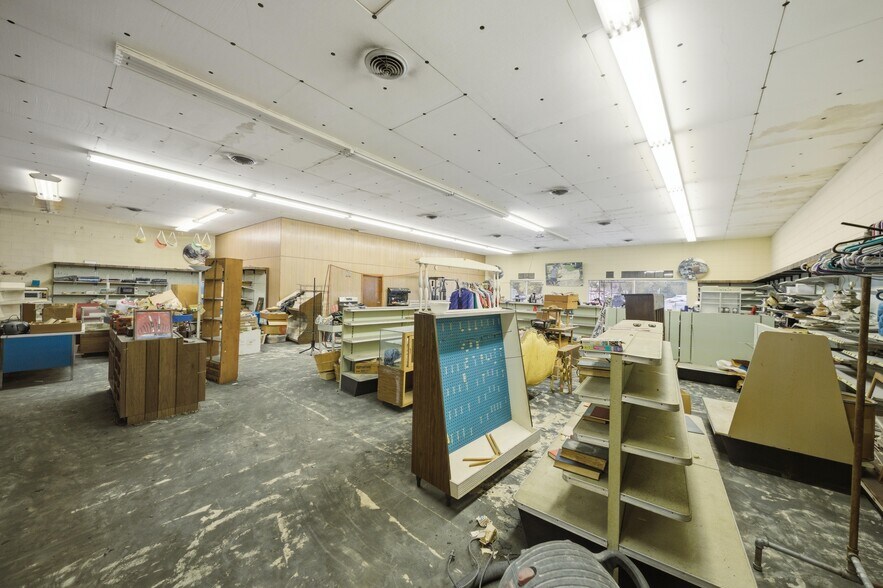 More Photos Of 120 N Main St, Bushnell Office Residential For Sale