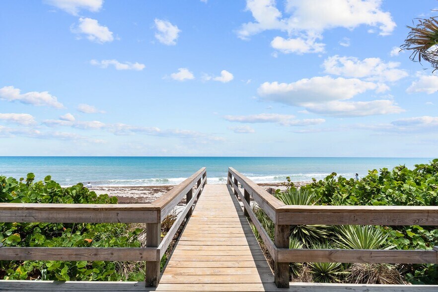 More Photos Of 1024 Park Dr, Indian Harbour Beach Apartments For Sale