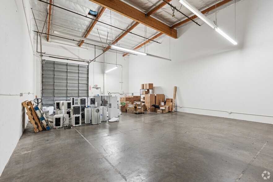 More Photos Of 53A Bonaventura Dr, San Jose Warehouse For Lease