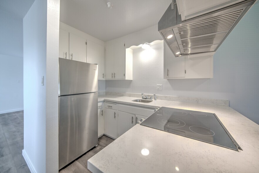 More Photos Of 408 Keller St, Petaluma Apartments For Sale