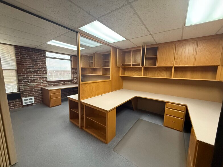 More Photos Of 2812 Rucker Ave, Everett Storefront For Lease