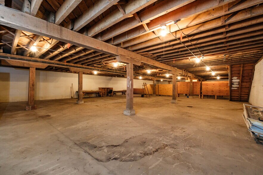 More Photos Of 180 Hollar Circle, Timberville Warehouse For Sale