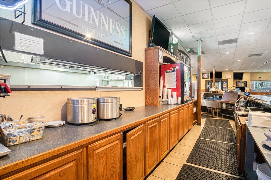 More Photos Of 203 N Egan Ave, Madison General Retail For Sale