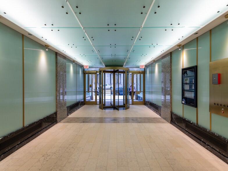 More Photos Of 134 N LaSalle St, Chicago Office For Lease
