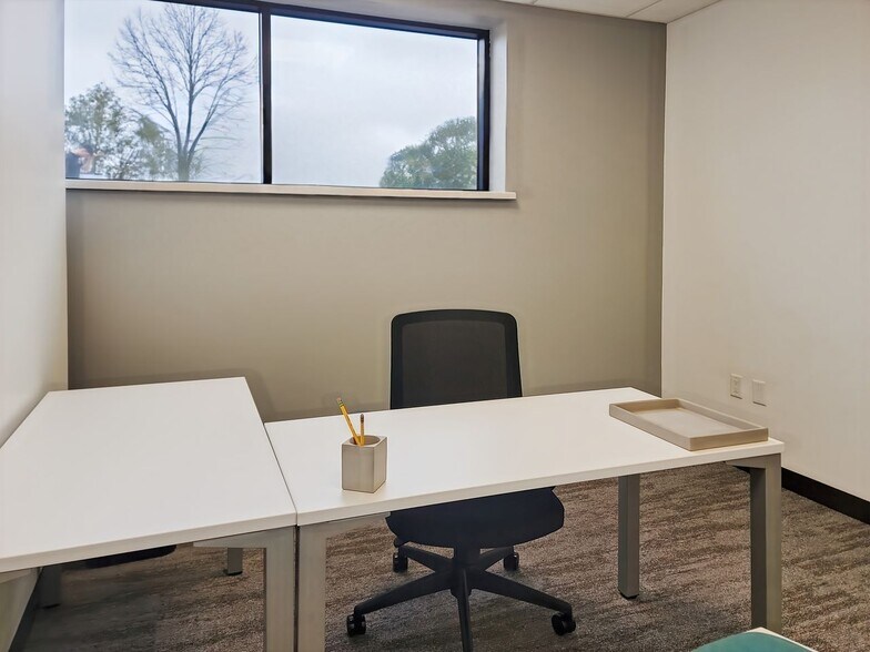 More Photos Of 4848 S 76th St, Milwaukee Coworking Space