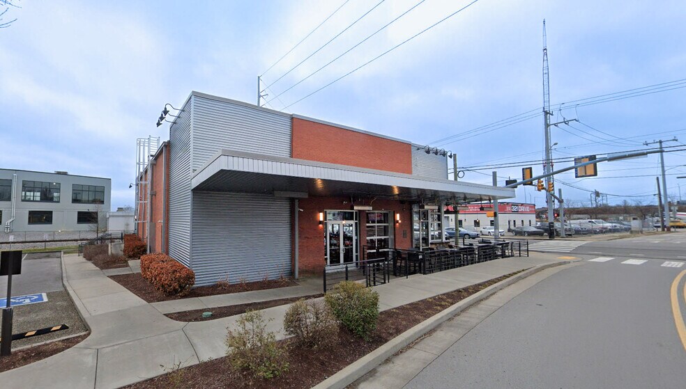 More Photos Of 4001-4005 Charlotte Pike, Nashville Unknown For Lease