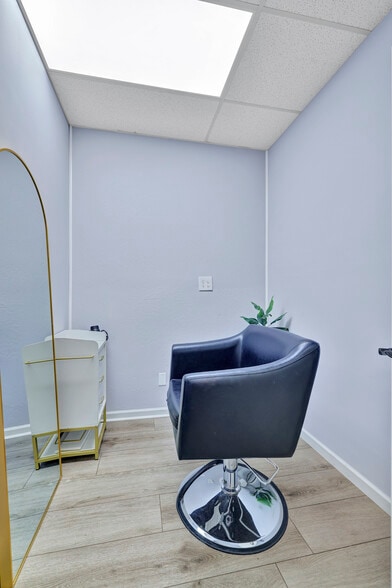 More Photos Of 3920-3940 N Miller Rd, Scottsdale Freestanding For Lease