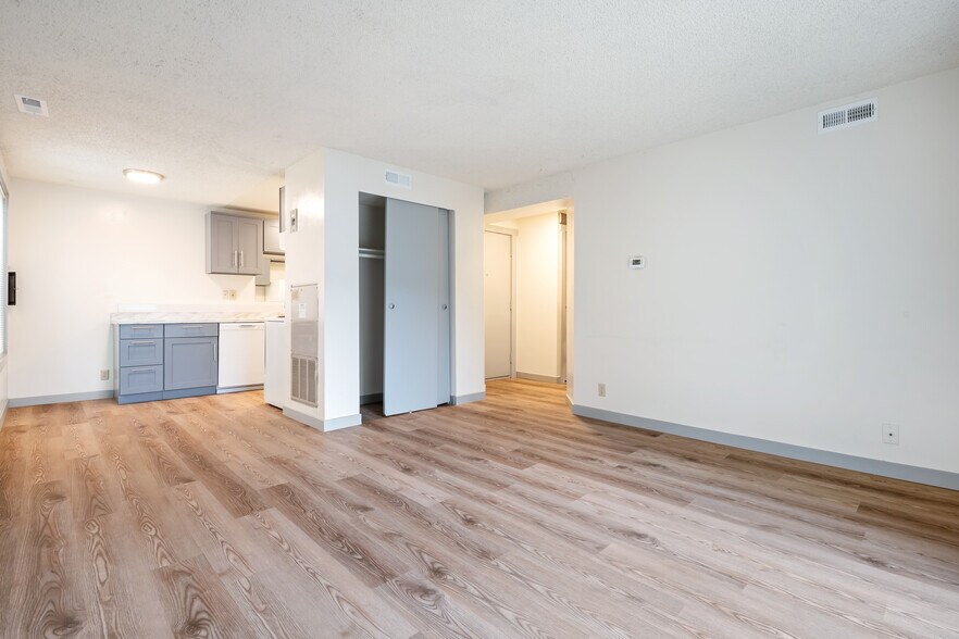 More Photos Of 441 Smithers Ave S, Renton Apartments For Sale