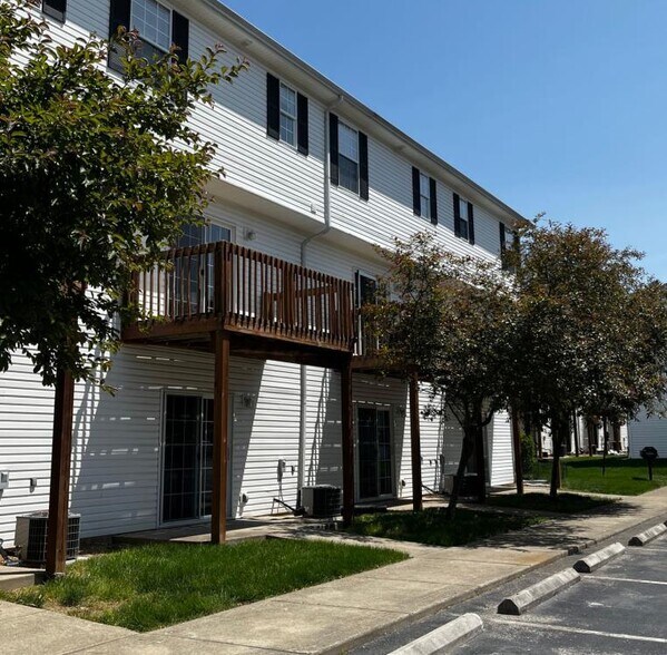 More Photos Of 1426-1496 N Kinser Pike, Bloomington Apartments For Sale