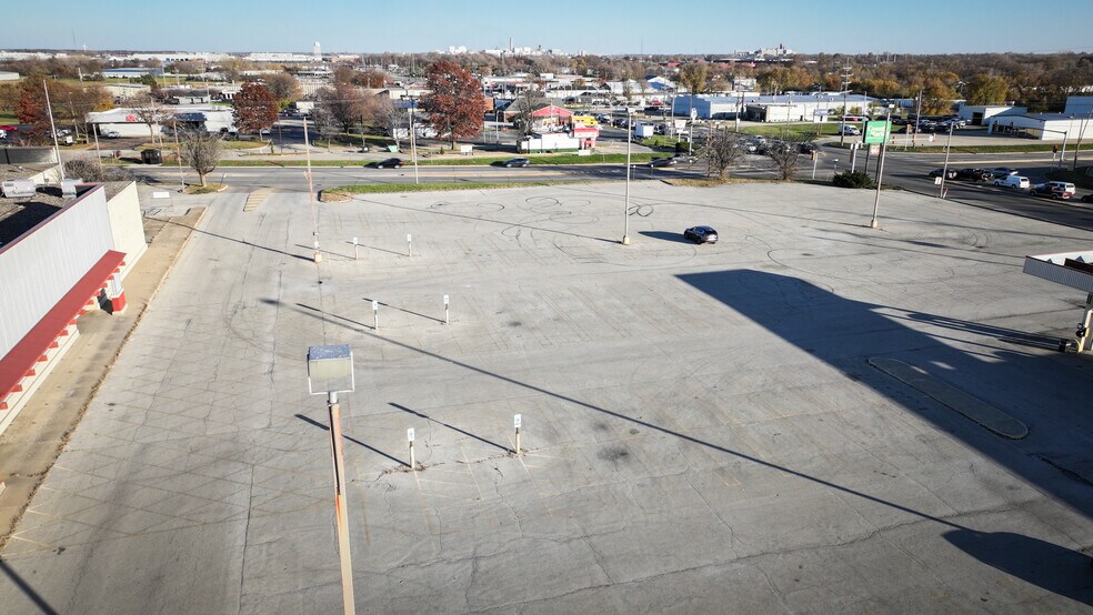 More Photos Of 1450 E Pershing Rd, Decatur Warehouse For Sale