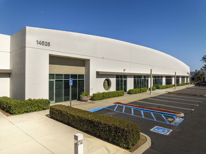 Primary Photo Of 14525 Valley View Ave, Santa Fe Springs Light Manufacturing For Lease