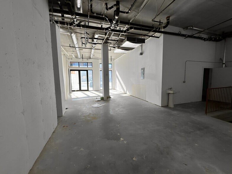 More Photos Of 17 Somers St, Brooklyn Apartments For Lease