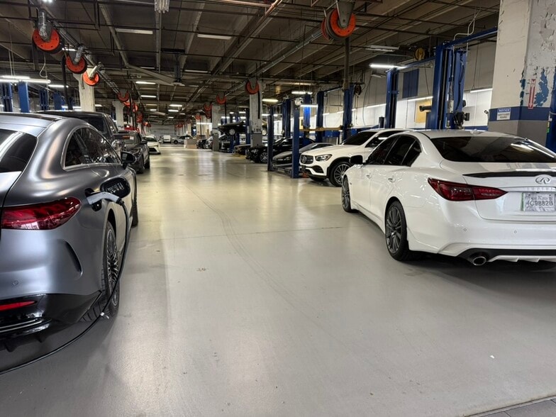 More Photos Of 4464 W Plano Pky, Plano Auto Repair For Lease