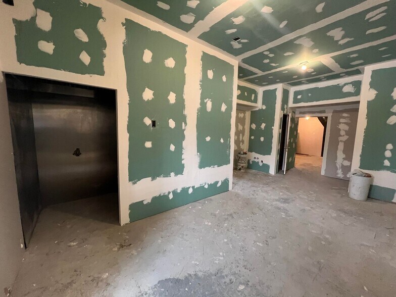 More Photos Of 421 Washington Blvd, Ogden General Retail For Sale