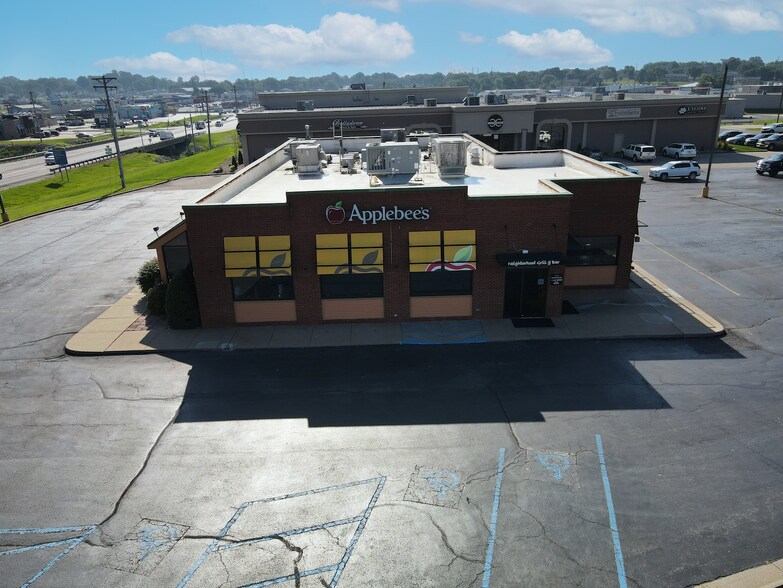 More Photos Of 202 S Broadview St, Cape Girardeau Restaurant For Sale