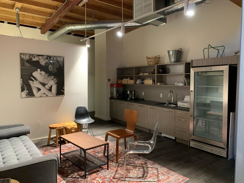Primary Photo Of 4610 Valley Blvd, Los Angeles Manufacturing For Lease