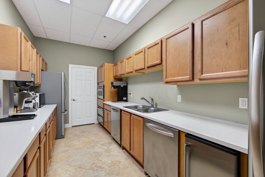More Photos Of 2151 S Alternate A1A Hwy, Jupiter Medical For Sale