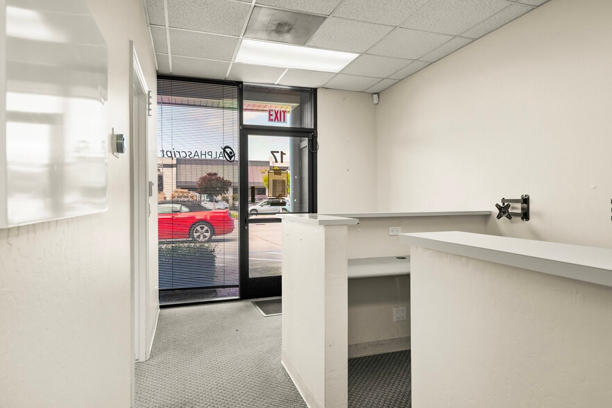 More Photos Of 1160 Industrial Rd, San Carlos Research And Development For Sale