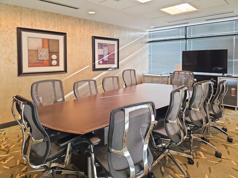 More Photos Of 11555 Medlock Bridge Rd, Duluth Coworking Space