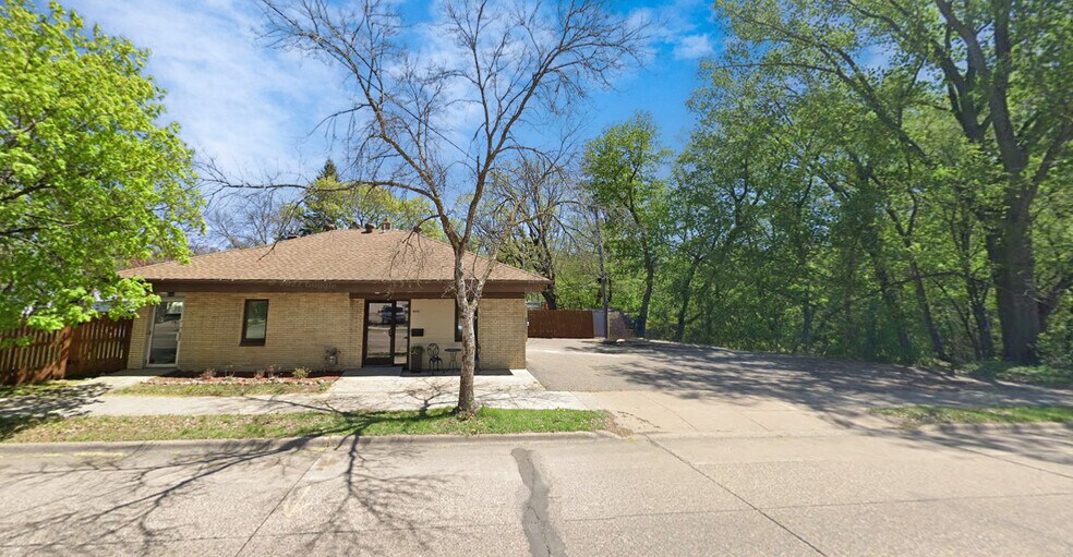 Primary Photo Of 444 N 12th Ave N, South Saint Paul Office For Lease