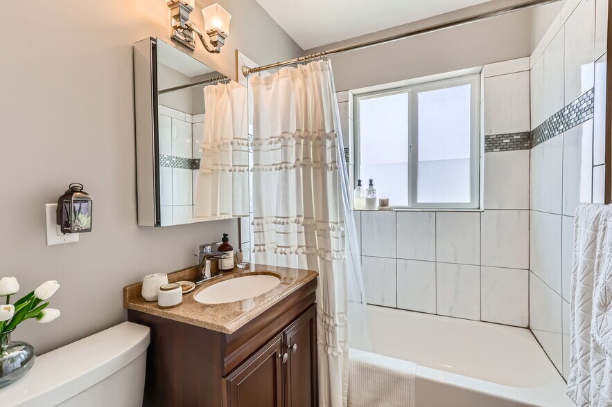 More Photos Of 1311-1317 Jasmine St, Denver Apartments For Sale