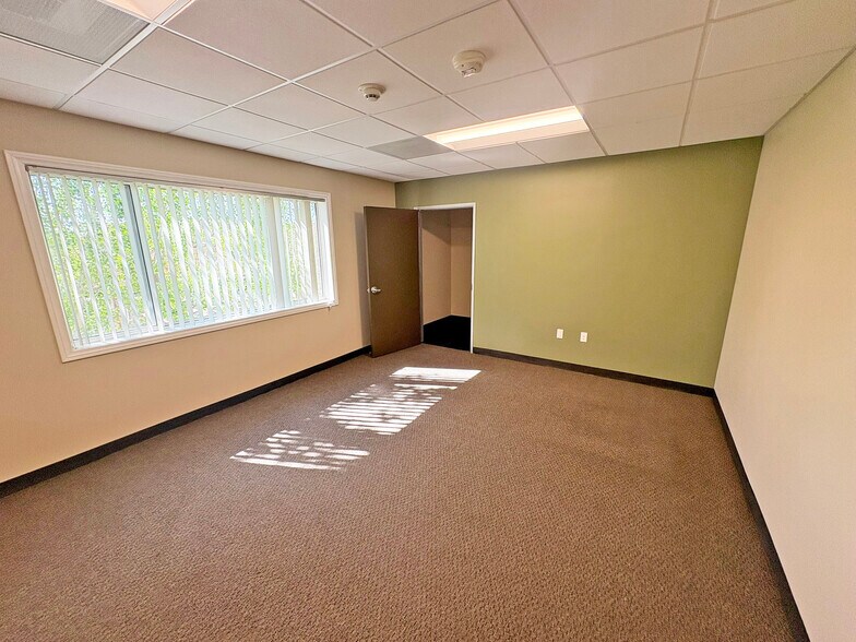 More Photos Of 1231 E Chapman Ave, Fullerton Religious Facility For Lease