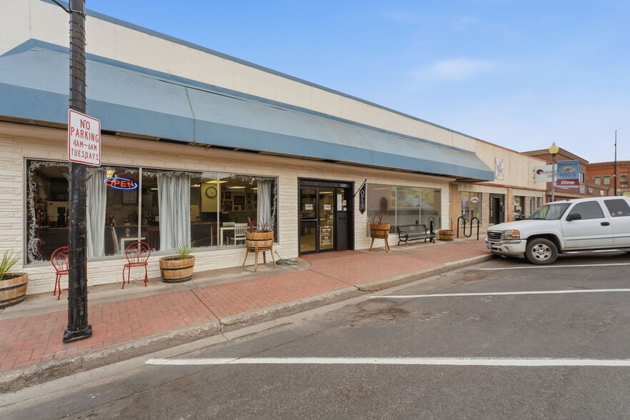 More Photos Of 1118-1120-1122 Meade Ave, Prosser Storefront For Sale
