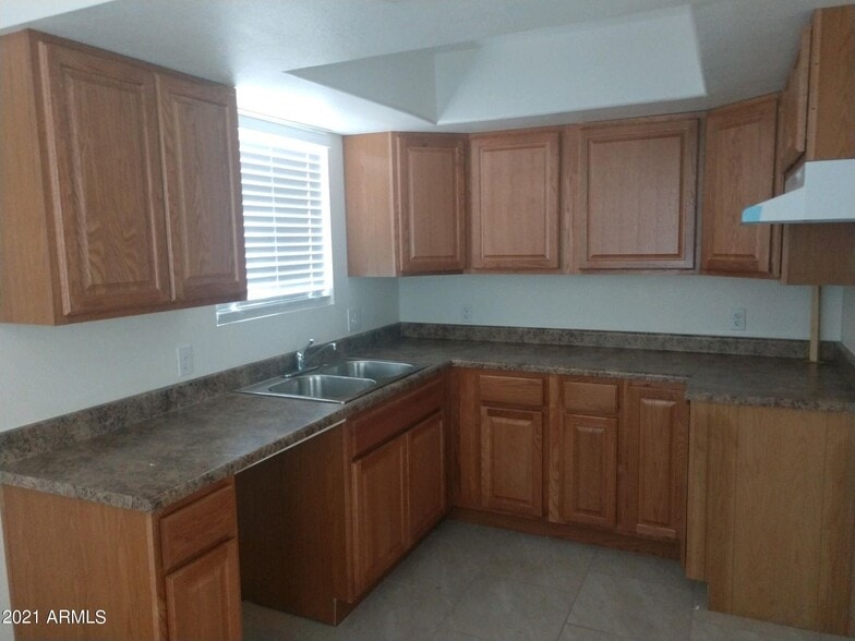 More Photos Of 2560 S Yavapai Rd, Apache Junction Multifamily For Sale