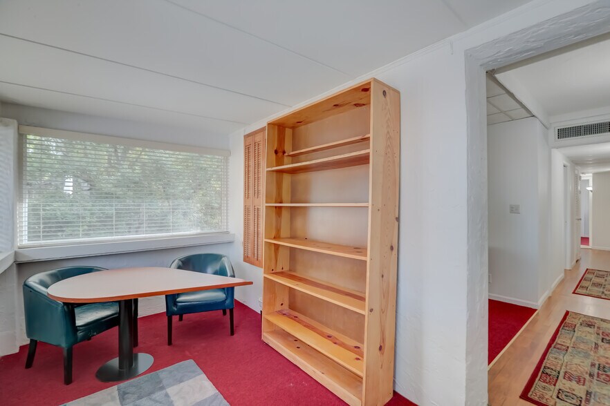 More Photos Of 8 SE 8th St, Fort Lauderdale Office For Lease