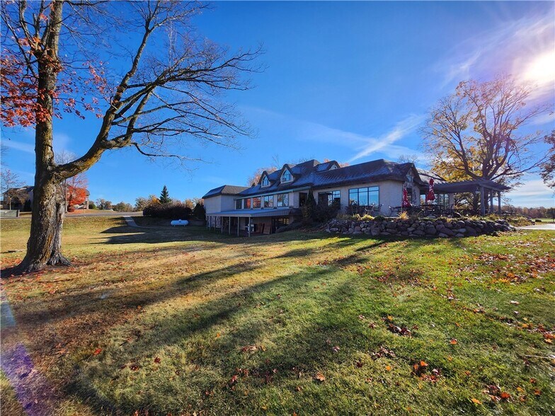 More Photos Of 2855 29th Ave, Birchwood Restaurant For Sale