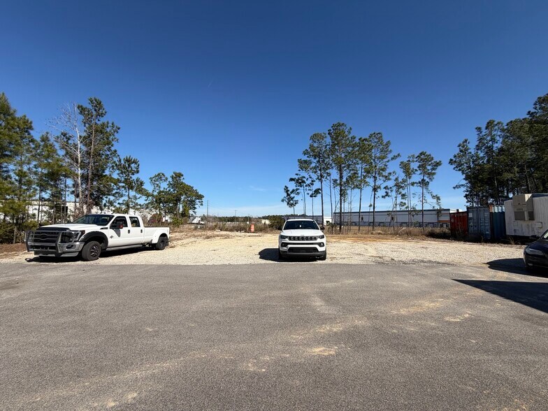 More Photos Of 120 Hodge Rd, Summerville Industrial For Lease