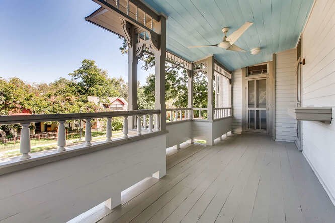 More Photos Of 1301 E Cesar Chavez St, Austin Loft Creative Space For Sale