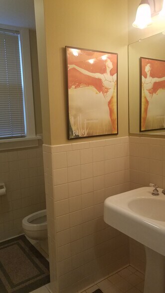 More Photos Of 331 22nd Ave N, Nashville Office For Sale