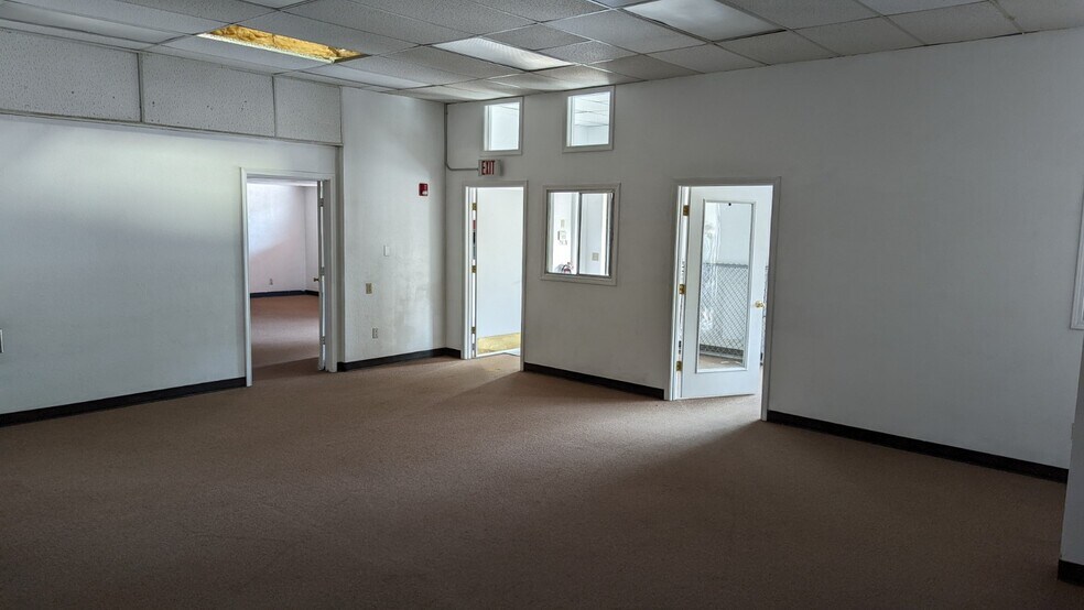 More Photos Of 2016 N 1st St, Flagstaff Industrial For Lease