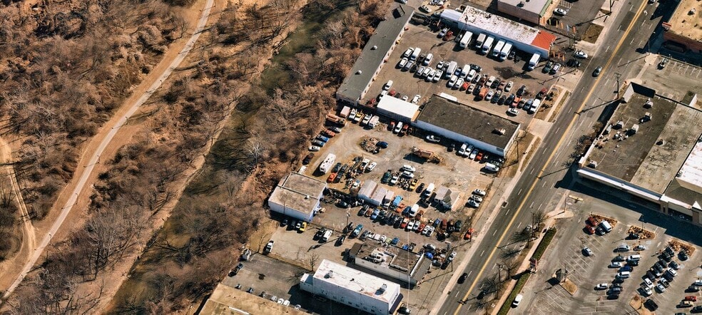 More Photos Of 2440 Chillum Rd, Hyattsville Auto Repair For Sale