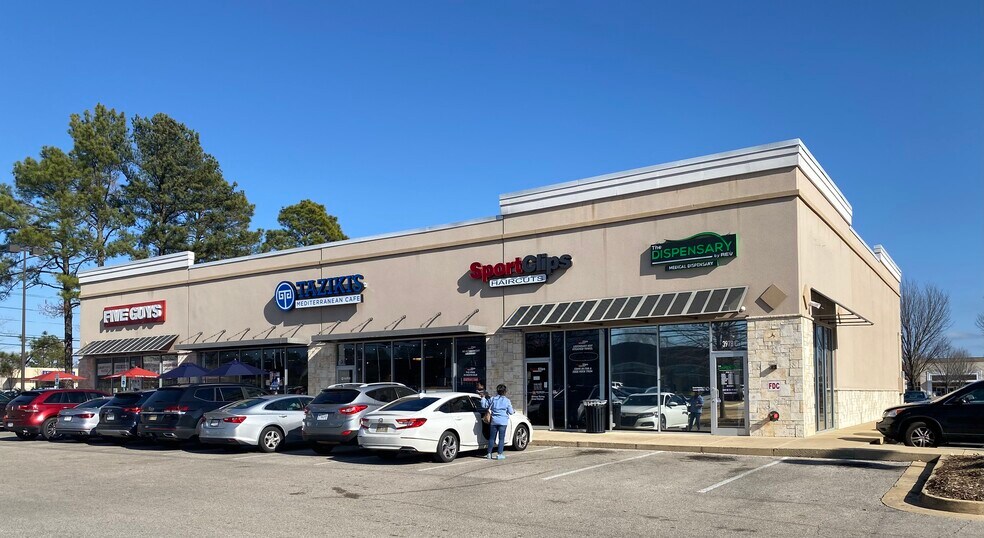 More Photos Of 3978 N Gloster St, Tupelo Storefront For Lease