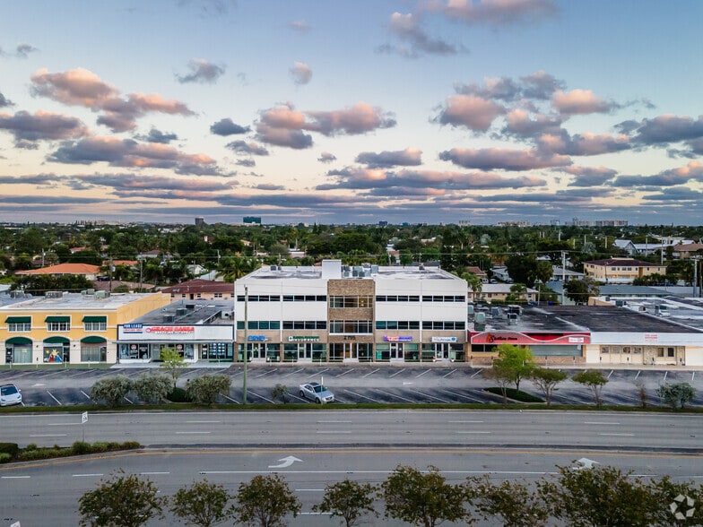 More Photos Of 2755 E Oakland Park Blvd, Fort Lauderdale Office For Lease