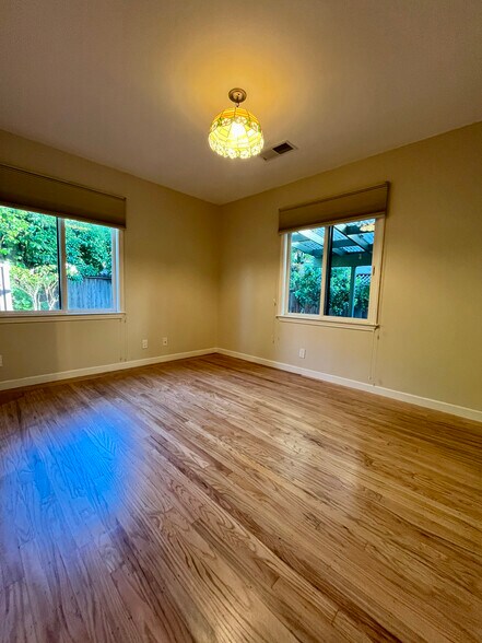 More Photos Of 339 Waverley St, Menlo Park Multifamily For Sale