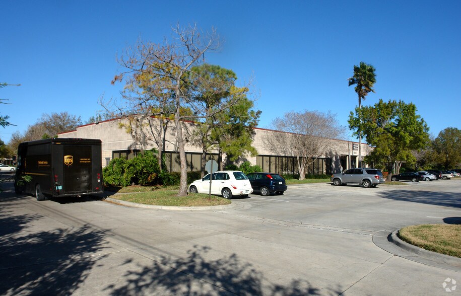 More Photos Of 4908 Creekside Dr, Clearwater Office For Sale