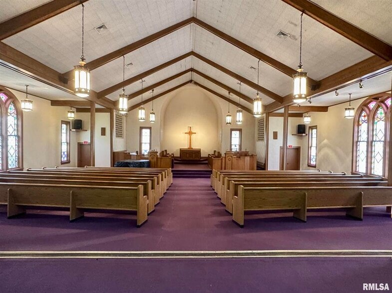 More Photos Of 170 W Hurst St, Bushnell Religious Facility For Sale