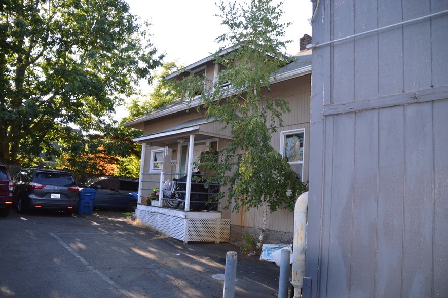 More Photos Of 8337 15th Ave NW, Seattle Storefront Retail Residential For Sale