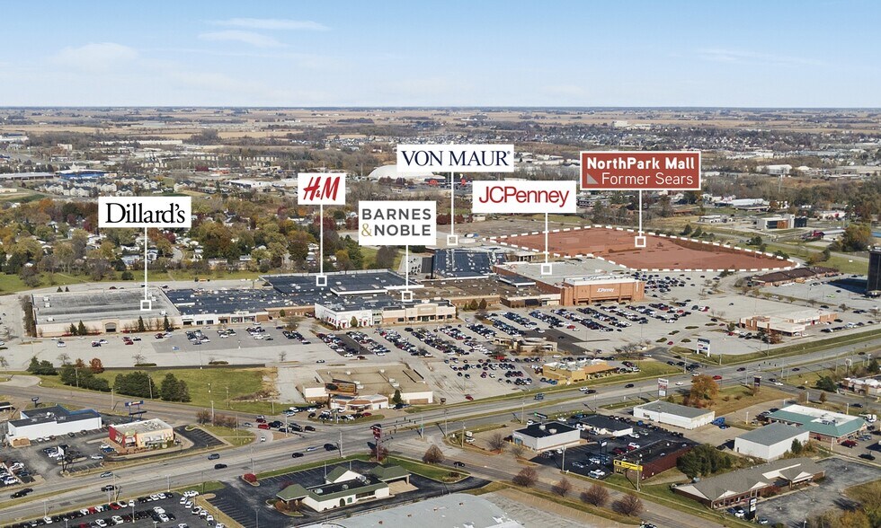 More Photos Of 320 W Kimberly Rd, Davenport General Retail For Sale
