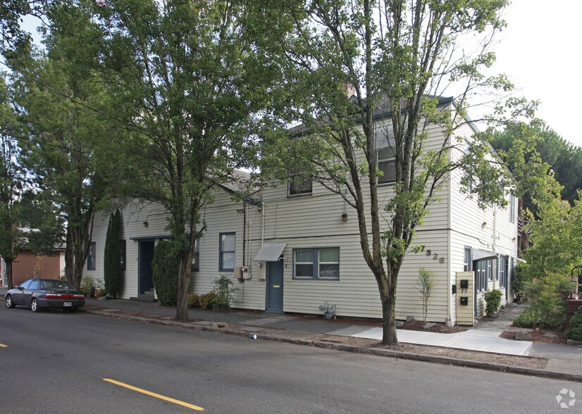 Primary Photo Of 7320-7326 SE Milwaukie Ave, Portland Apartments For Lease