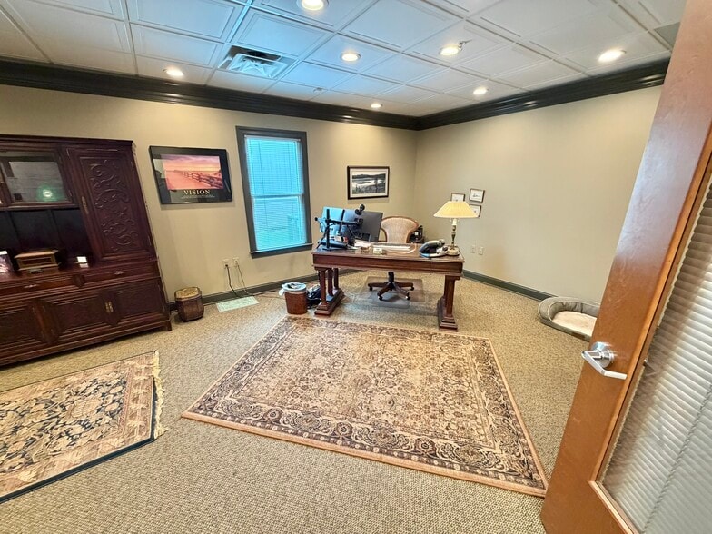 More Photos Of 6339 Howard Ln, Elkridge Office For Sale