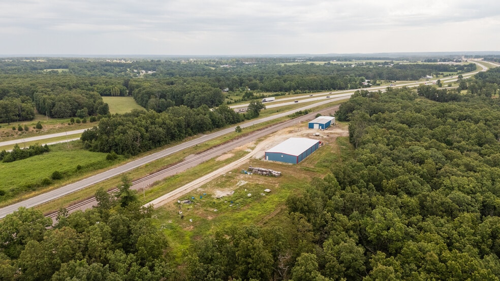More Photos Of 3232 Tandy Rd, Fordland Industrial For Lease